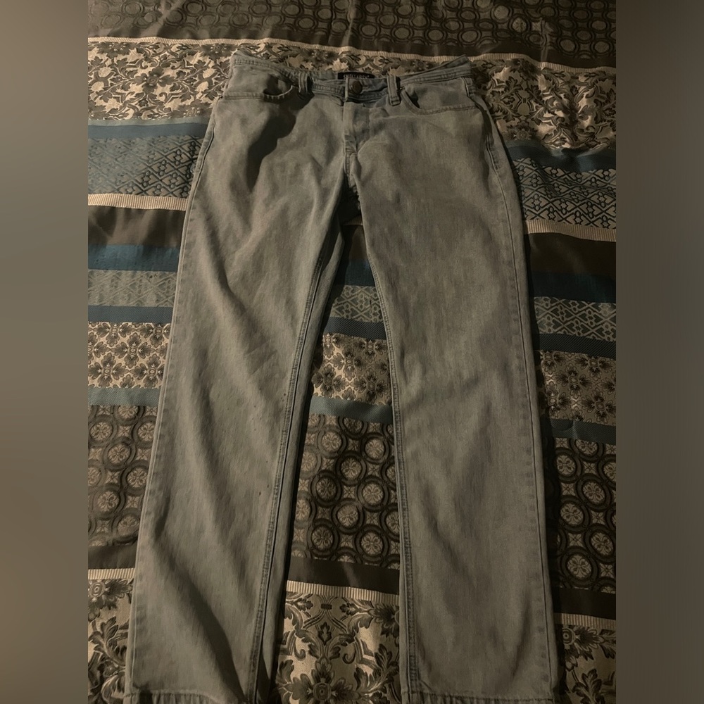 Light blue washed jeans